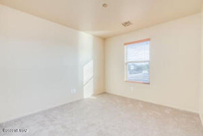 Building Photo - Spacious 4-Bedroom Retreat Near Raytheon & DMAFB