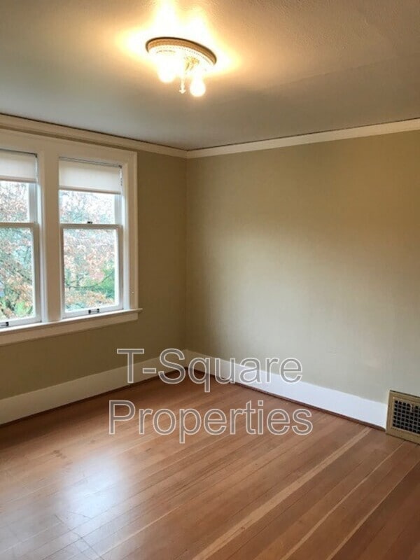 Building Photo - 9056 Avondale Rd NE