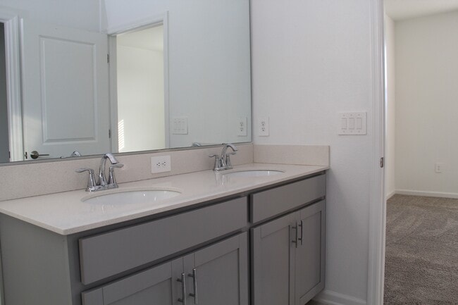 Building Photo - 2509 Relaxing Ln