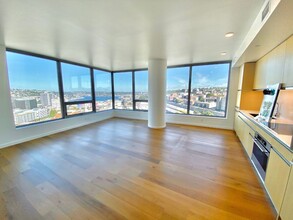 Building Photo - 2Bd/2Ba Seattle Condo