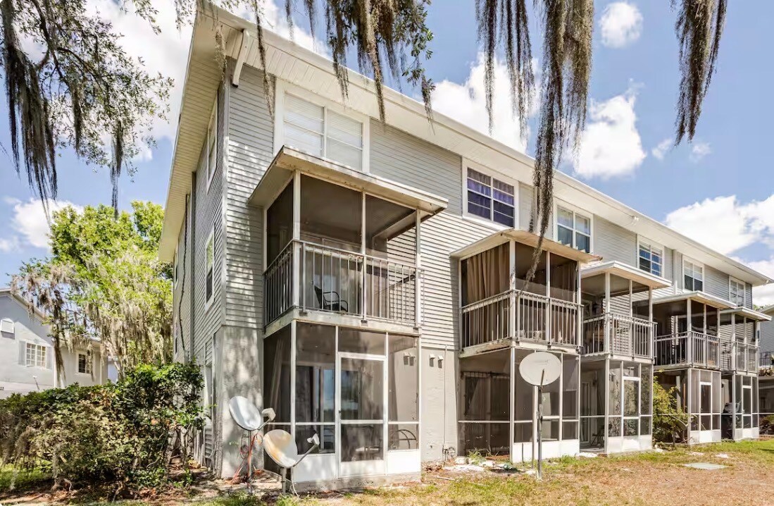Building Photo - 7246 E Bank Dr