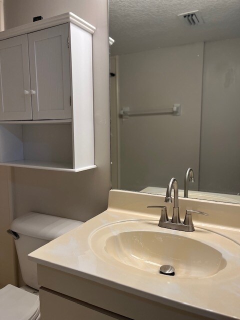 Building Photo - 1300 SE 31st Ct
