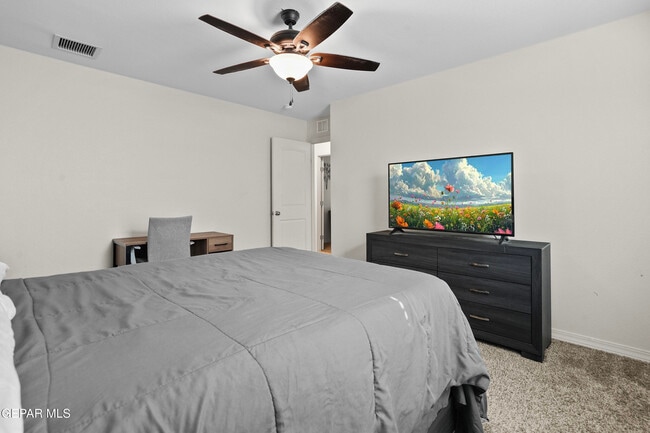 Building Photo - 13920 Loreina Luz Ave