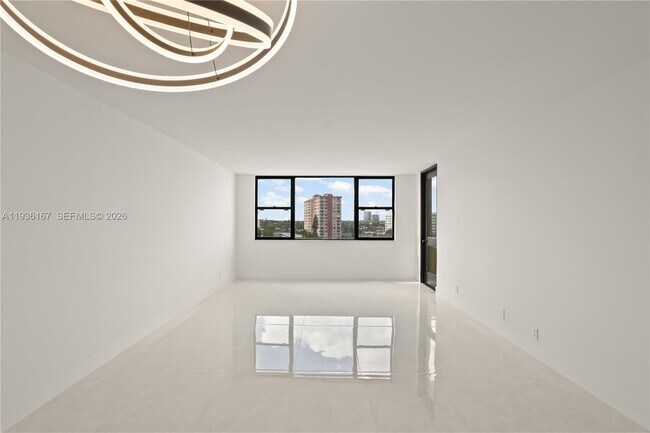 Building Photo - 3180 S Ocean Dr