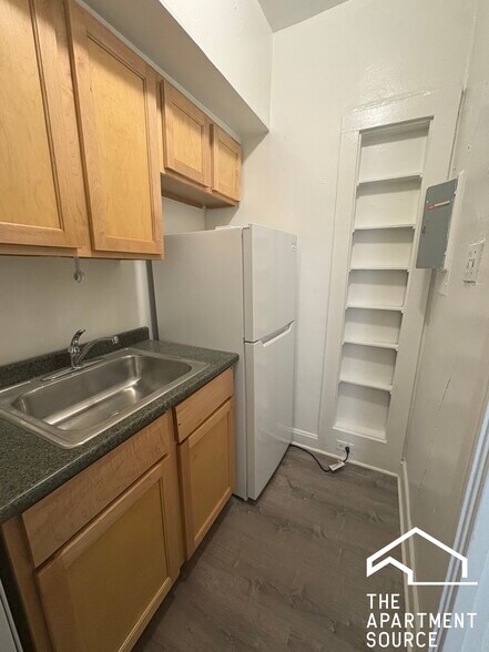 Building Photo - 532 W Arlington Pl