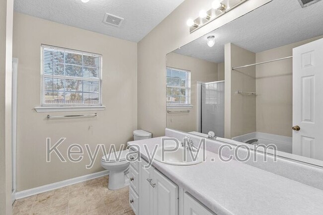 Building Photo - 124 Summerfield Cir