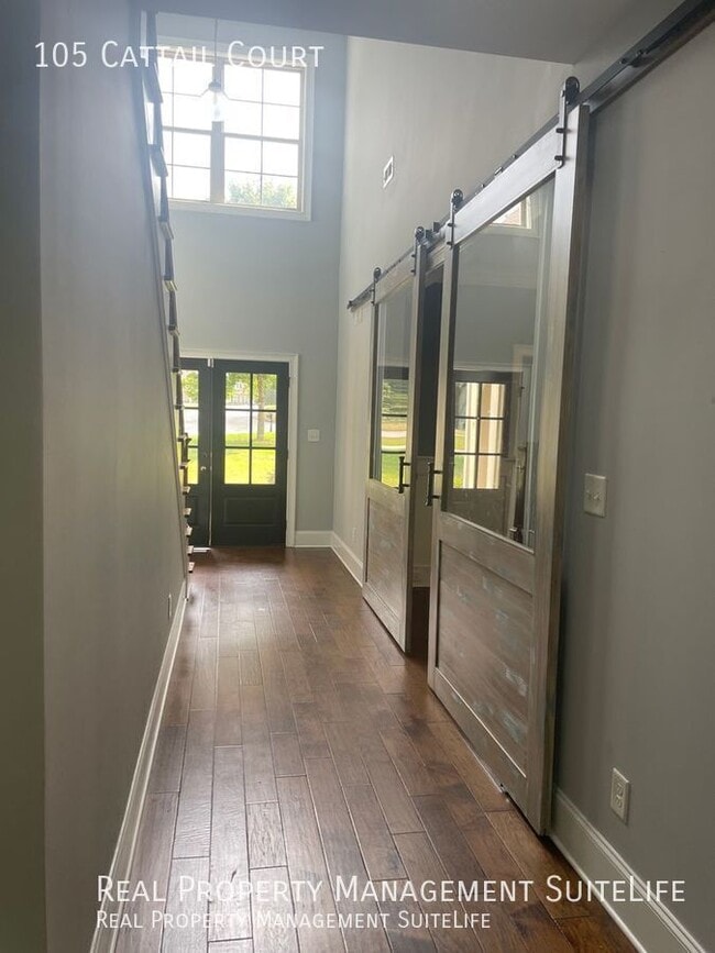 Building Photo - 105 Cattail Ct