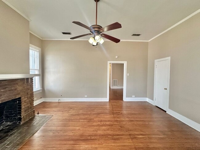 Building Photo - 506 S Fannin Ave