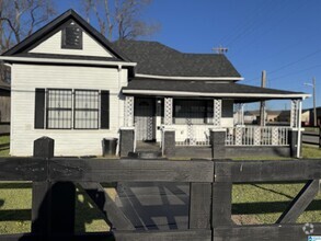 Building Photo - 501 5th St N