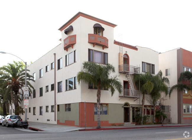 Building Photo - 44 Alamitos Ave