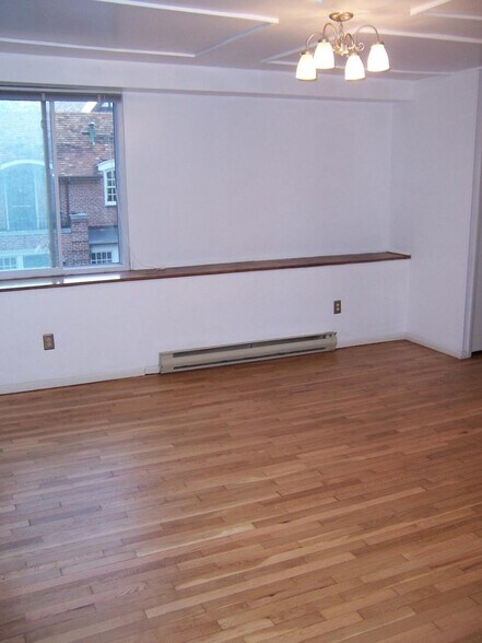 Building Photo - 2312 N 2nd St