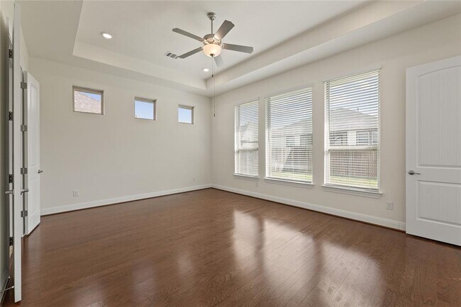 Building Photo - 5704 Monrovia Ln