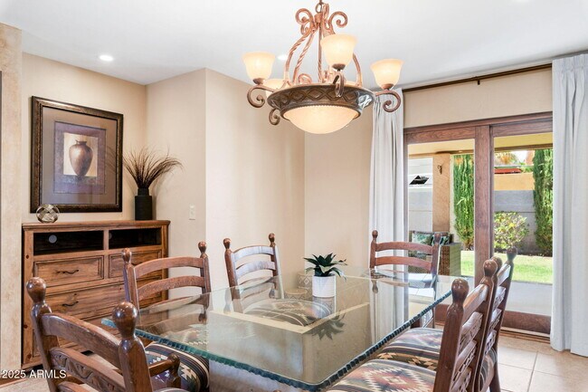 Building Photo - 9972 E Del Monte Ave