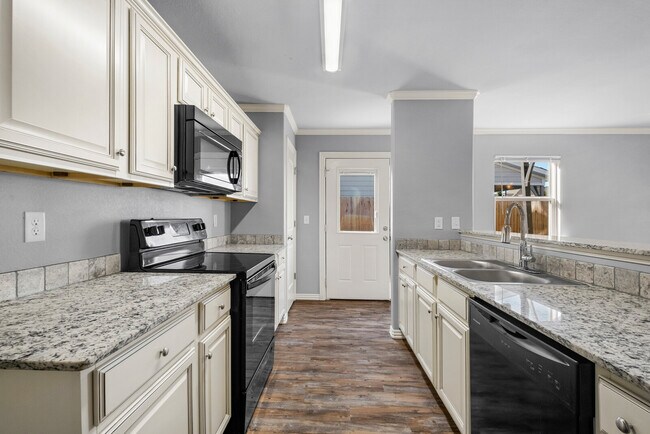 Building Photo - 1342 N Sicily Ln
