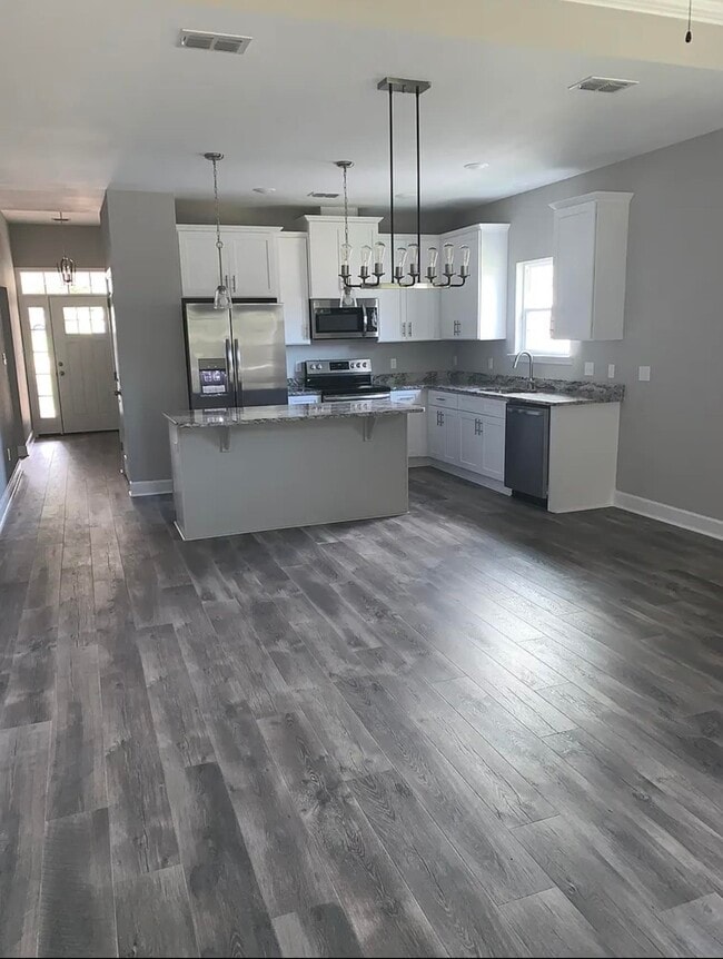 Building Photo - 929 Beaver Creek Way