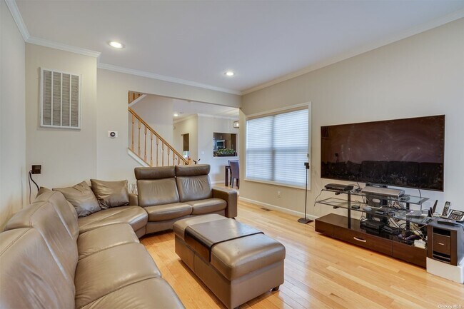 Building Photo - 36 Snowdance Ln