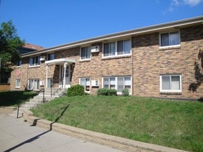 Building Photo - West 7th Apartments