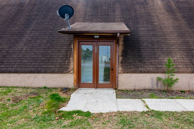 Building Photo - 90 Park St