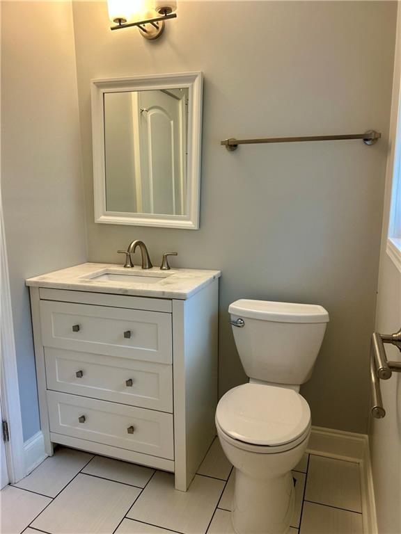 Building Photo - 667 Tara Cir SE