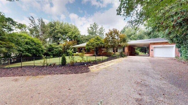 Building Photo - 3 Knob Hill Rd