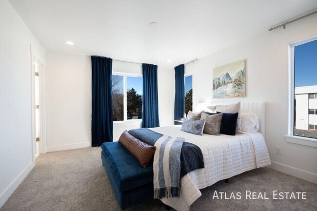 Building Photo - 3645 Verde Dr