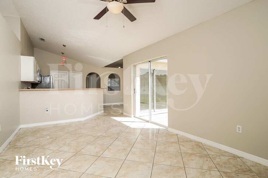 Building Photo - 626 Elbridge Dr