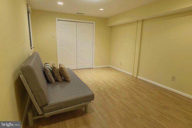 Building Photo - 11014 Troy Rd