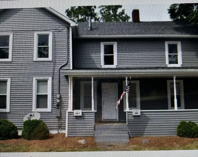 Building Photo - 606 W Adrian St