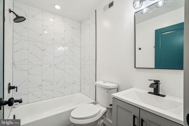 Building Photo - 2630 N 11th St