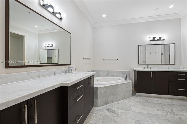 Building Photo - 7530 SW 56th Ct