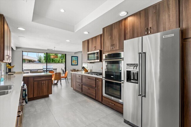 Building Photo - 59 Cornell Dr