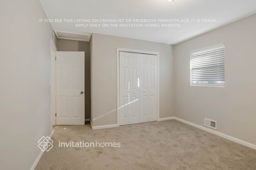 Building Photo - 8490 Meadowbrook Dr