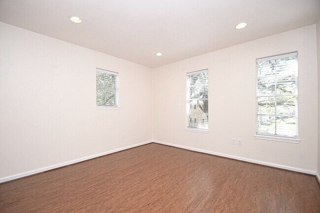 Building Photo - 13240 Trail Hollow Dr