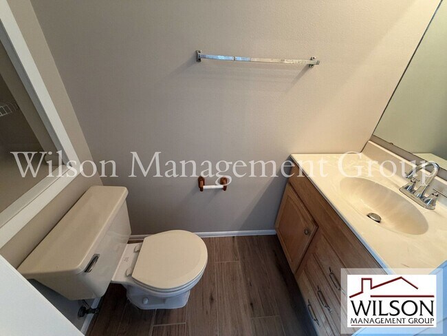 Building Photo - 609 Casa Park A Ct