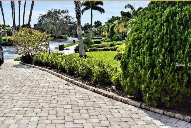 Building Photo - 1773 Grande Park Dr