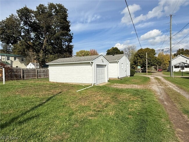 Building Photo - 312 Minnich Ave NE