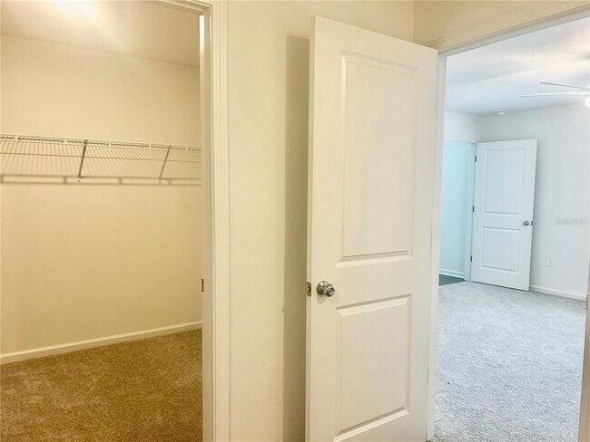 Building Photo - 8432 SW 41st Cir