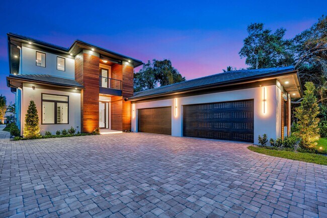 Building Photo - 416 S Lake Dr