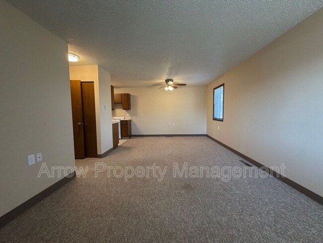 Building Photo - 11141 N 137th St