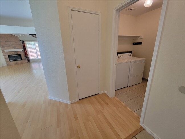 Building Photo - 108 Roosevelt Ct