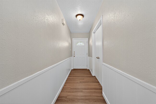 Building Photo - 108 Belvedere Dr