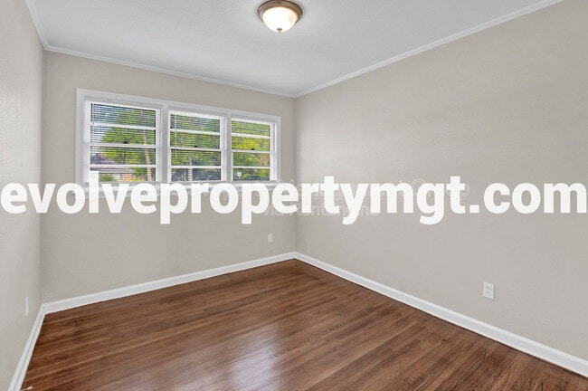 Building Photo - 1012 Mt Moriah Rd