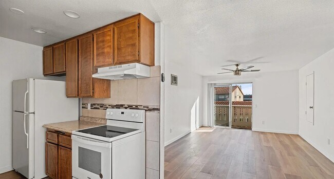 Building Photo - 1551 Broadway