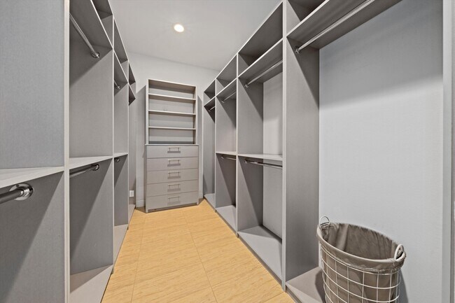 Building Photo - 47432 Medina Dr W