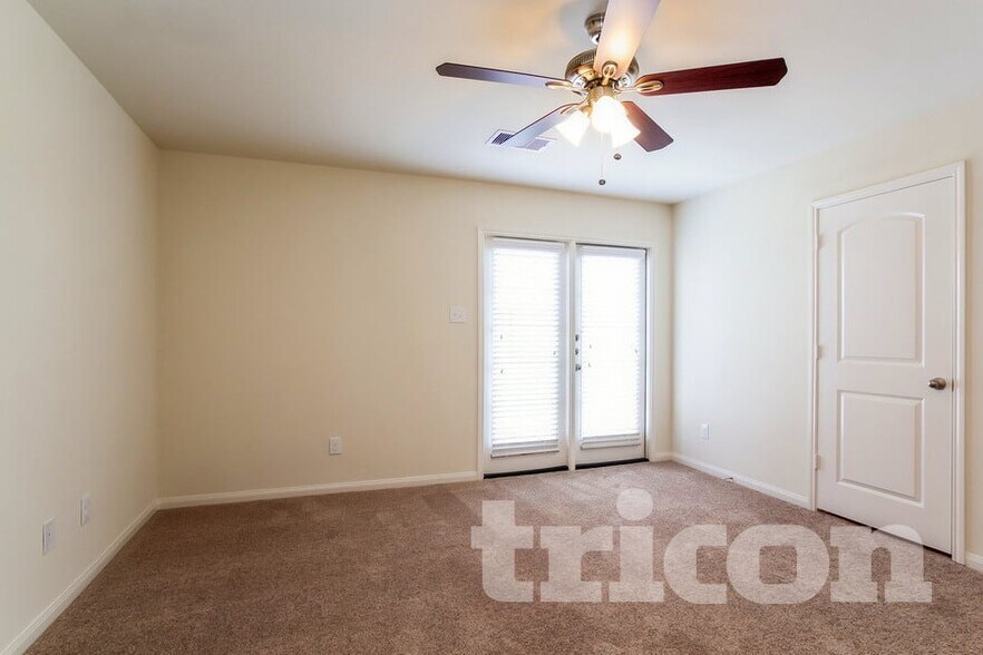 Building Photo - 2310 Regatta Ln