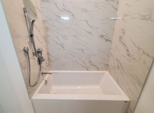 Building Photo - 3322 N Halsted St