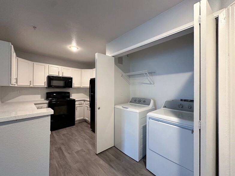 2x2 Renovated Kitchen - Perch on 52nd