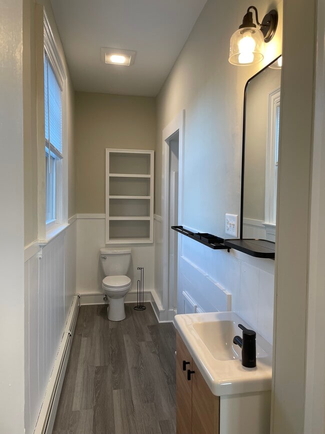 Building Photo - 265-267 Nesmith St