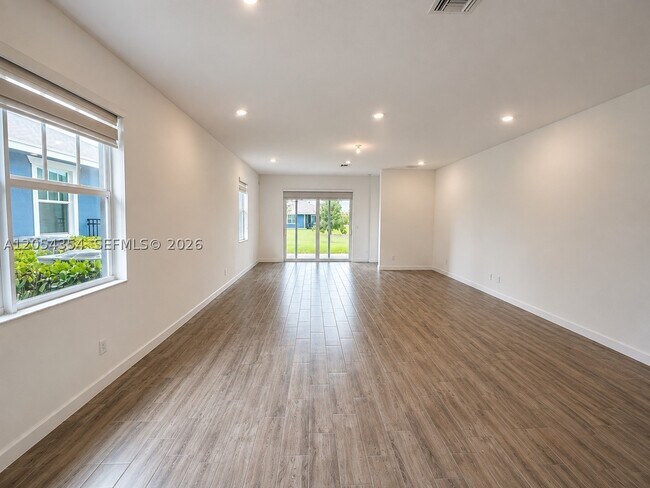 Building Photo - 1263 Orchard Dr
