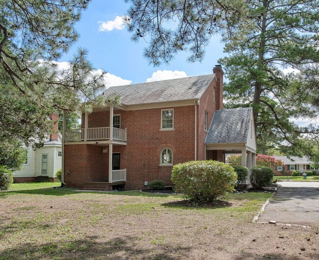 Building Photo - Classic Brick Colonial with Slate roof on ...